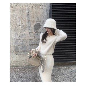 Welcome to the agent on behalf of the distribution of the distribution of small perfume wind sweater suit skirt 2024 new winter this year's popular fashion imitation mink velvet package hip skirt two-piece suit